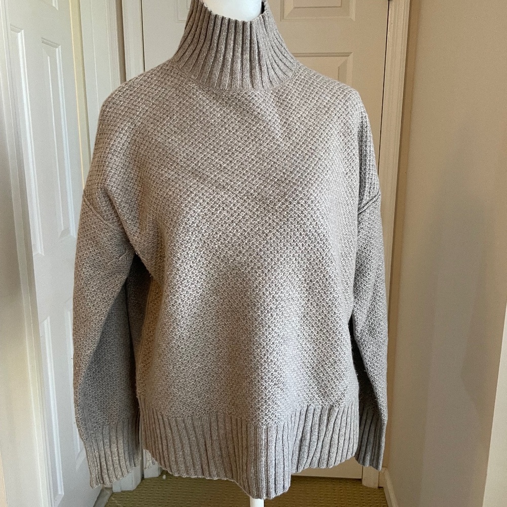 Everlane Light Brown Cashmere Wool Blend Turtleneck Sweater Size S